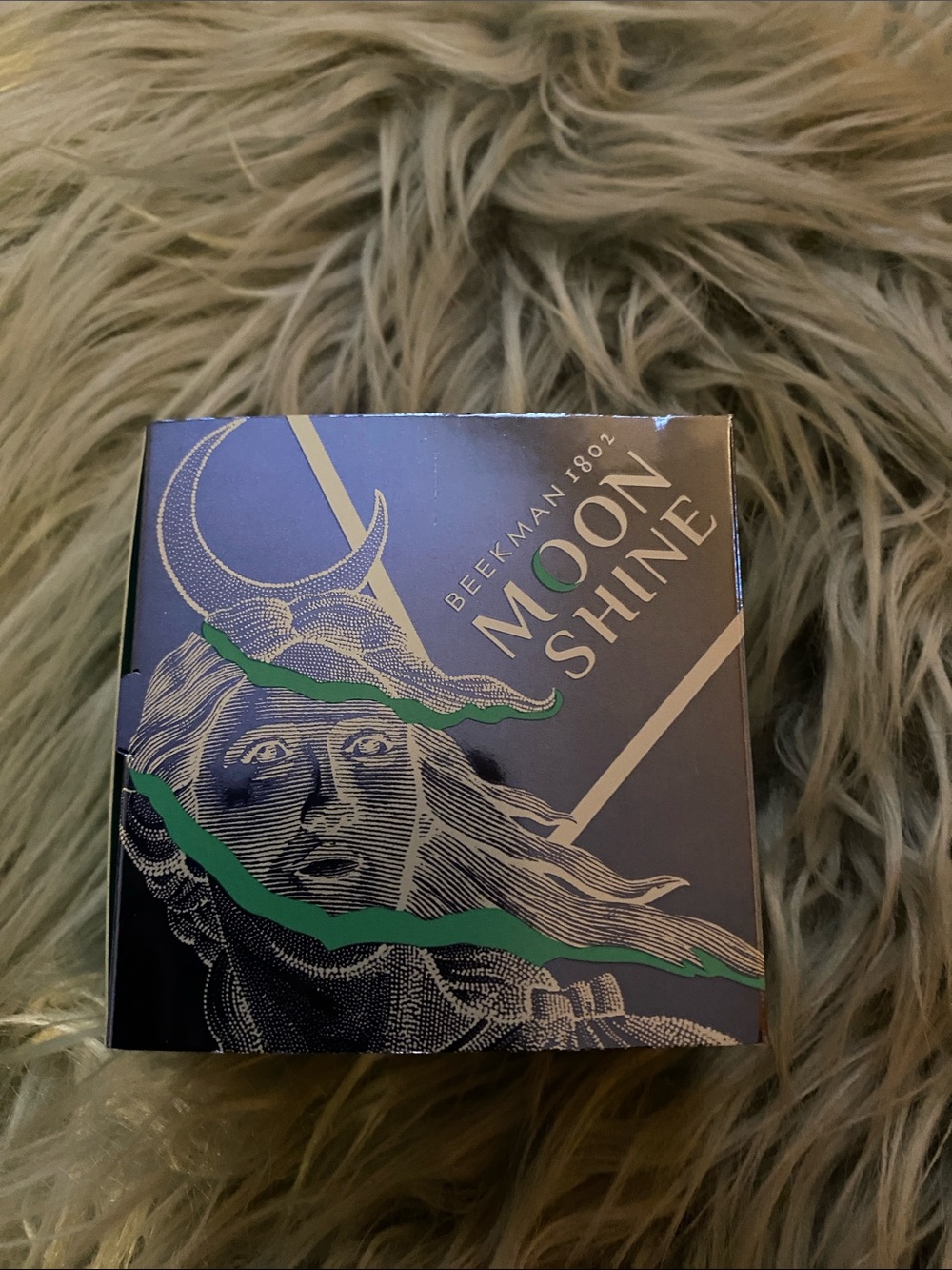 Beekman 1802 Moon Shine Box with 8 ozs soap.Long lasting.- Navy & Green Accents